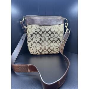 Coach 10403 Legacy Brown Signature Hobo Shoulder Bag EUC Clean Leather Canvas
